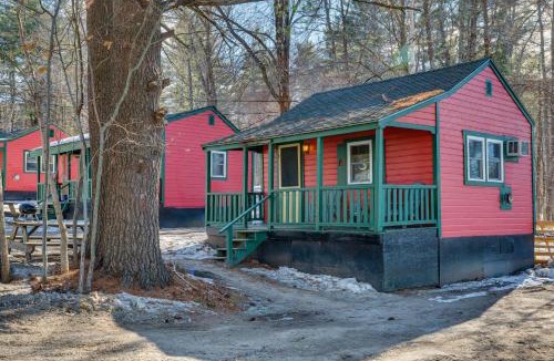 Weirs Beach Apartment | Cozy Laconia Studio with Pool Access - 2 Mi to Lake!
