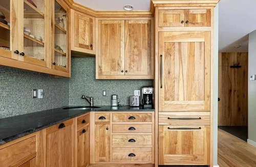 Warren Condo | Cozy modern chalet with ski-in/ski-out convenience!