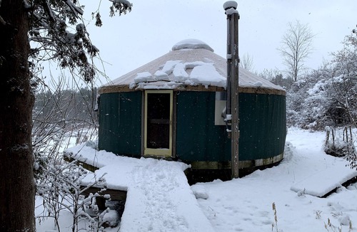 Monkton Apartment | Cozy mountain yurt on an organic farm