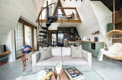 Lyndon Cabin | Cozy New A-frame on The Kingdom Trails with A/C, Wood Stove, Firepit, Foosball