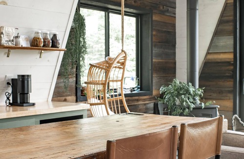 Lyndon Cabin | Cozy New A-frame on The Kingdom Trails with A/C, Wood Stove, Firepit, Foosball