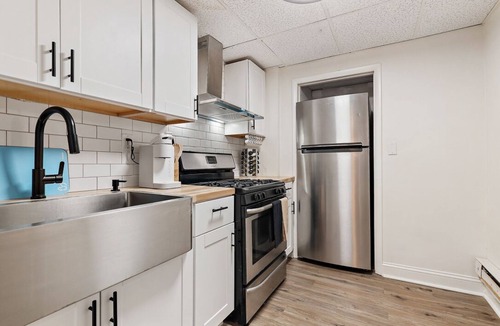 Parkville Apartment | Cozy Newly Renovated 1Bed Apt in Parkville, Unit-B
