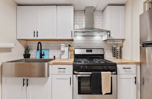 Parkville Apartment | Cozy Newly Renovated 1Bed Apt in Parkville, Unit-B