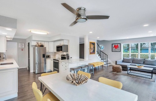 Southold House | Cozy North Fork Home with Direct Water Access, Private Dock, Close to Wineries