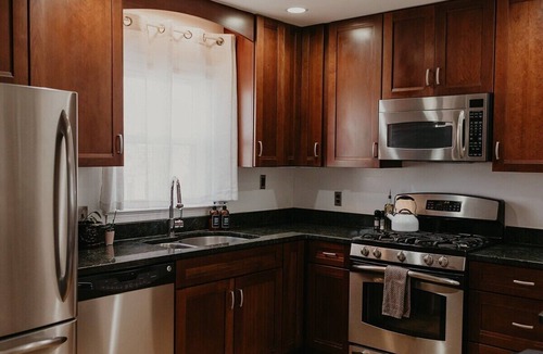 Potomac West Apartment | Cozy Pet Friendly w/Outdoor Dome close to Old Town