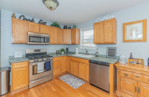Glens Falls House | Cozy retreat in the heart of the city!