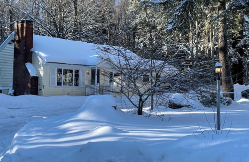 Intervale House | Cozy & rustic cottage, close to North Conway and StoryLand!