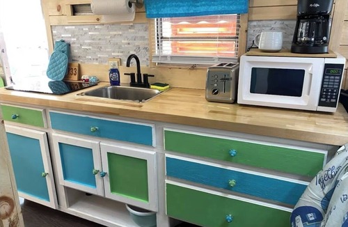 Northwood House | Cozy RV in Wonderful Northwood with AC, WiFi, Kayaks & canoe!