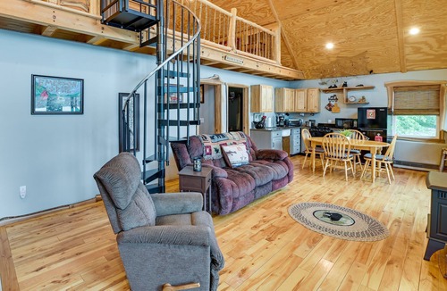 Washington County Cabin | Cozy South Bay Cabin w/Lake & Mountain Views