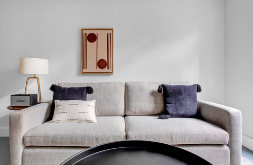 Columbus Apartment | Cozy South End Studio near T, Shops + Dining, by Blueground