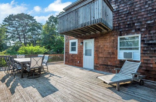 Shinnecock Hills House | Cozy Southampton Beach House in Shinnecock Hills, Walking Distance to.