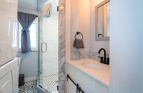 Stowe Village Historic District Apartment | Cozy studio apartment in Stowe Village