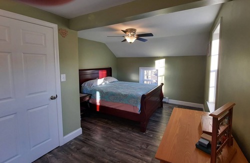 Sudbury House | Cozy Three Bedroom Country Home