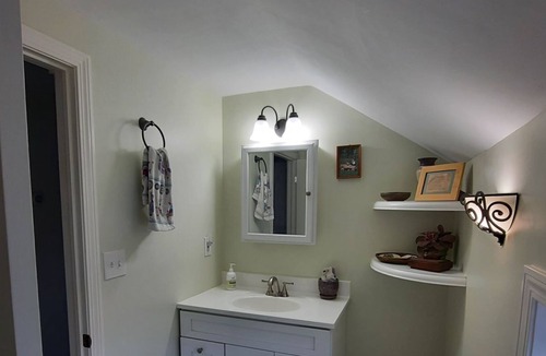 Sudbury House | Cozy Three Bedroom Country Home
