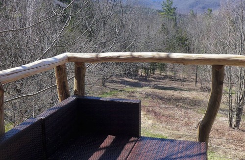 Moretown Cabin | Cozy warm treehouse with Amazing views! Winter Paradise! Hike from cabin