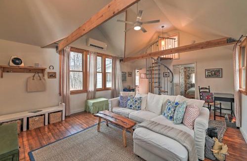 Woodstock House | Cozy Woodstock Home with Fire Pit!