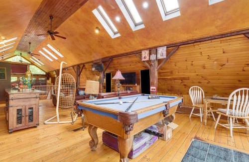 Auburn Apartment | Creativity Nook Rustic Studio 2 Mi to Owasco Lake