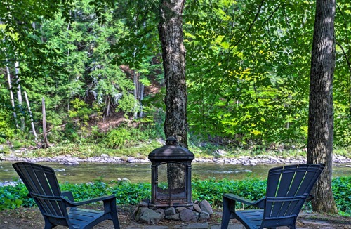 Livingston Manor House | Creekfront Getaway w/ Deck in Livingston Manor!
