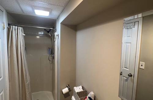 Dix Hills Apartment | CURRENTLY UNAVAILABLE