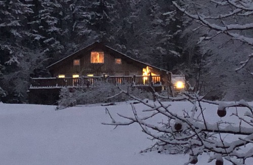 Northfield Cabin | Custom Built Luxury Log Home, Best on property Trout Fishing!
