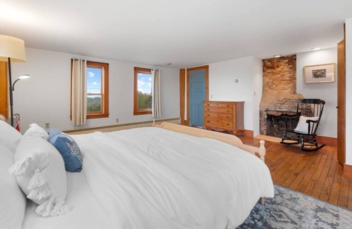 Loudon Other | D-Miles Smith Farm Suite