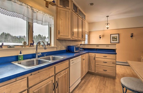 Lyndon House | Darling Hill Home on Kingdom Trails-Near Burke Mtn