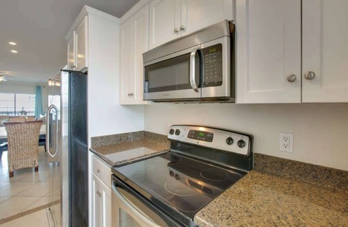 Galveston Condo | Dawn 1024 Summary: En