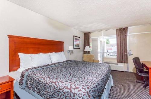 Charlottesville Hotel | Days Inn by Wyndham Charlottesville/University Area