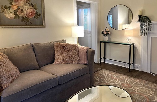 Bolivar Apartment | Delightful spacious apt. Ideal central location