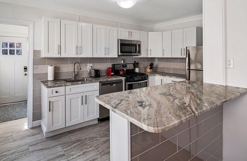 Ventnor City Apartment | Designed 1BR w/Parking and Close to Beach