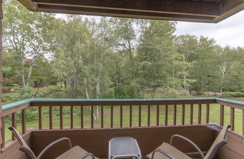 North Woodstock Condo | Desirable Deer Park Unit across from Rec. Center and Outdoor Swimming Pond! (DP166D)