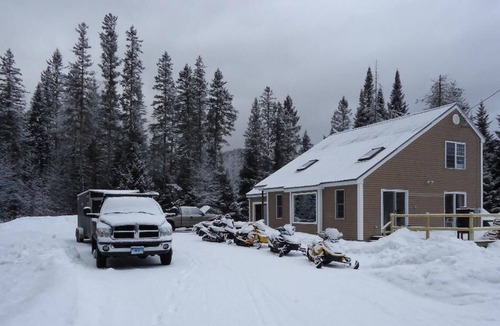 Errol House | Direct Snowmobile Access: Cozy 3 Bed 2 Bath Cape