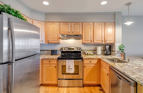 Nellysford Condo | Dobie condo, renovated top to bottom! LOTS OF DETAILED INFO LISTED ☺️