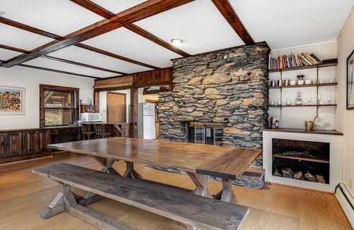Central Vermont- Killington House | Dog-friendly cabin with forest setting, woodstove & deck - near Killington