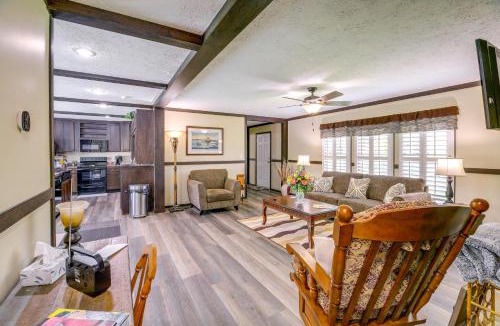 Chilhowie House | Dog-Friendly Home with Mtn Views in Chilhowie!