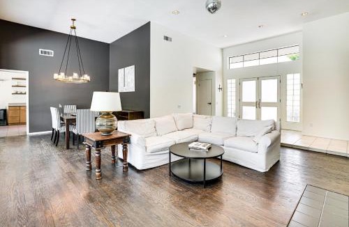 Buenavante House | Dog Friendly! Modernist Oasis in North Scottsdale