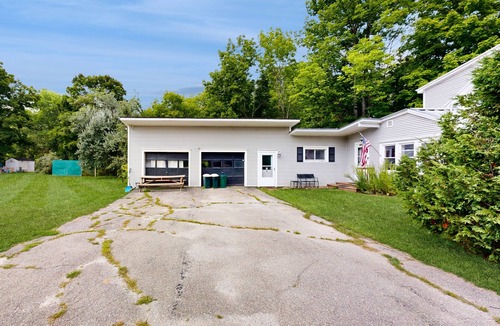 Proctorsville House | Dog-friendly riverfront home with washer/dryer, partial A/C, river views, & wifi