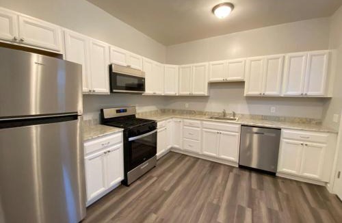 Oneonta Apartment | Double Play Apt 2 All Star Baseball Rentals