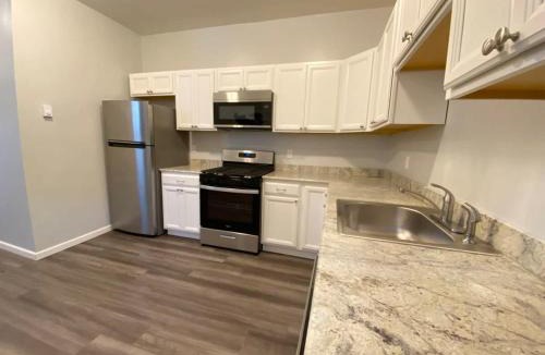 Oneonta Apartment | Double Play Apt 2 All Star Baseball Rentals