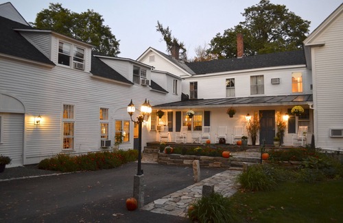 Lyme Center Bed & Breakfast | Dowds Country Inn