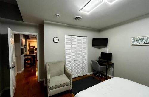 Downtown Albany Apartment | Downtown Albany 1 Bed + Workstation @ Maiden Lane
