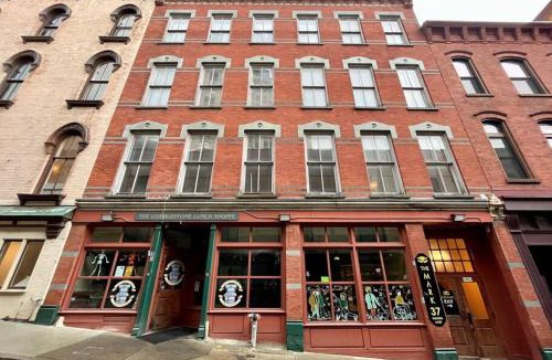 Downtown Albany Apartment | Downtown Albany 1 Bed + Workstation @ Maiden Lane