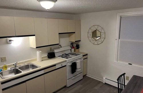 Amesbury Apartment | Downtown Amesbury! 15 Mins to Beach
