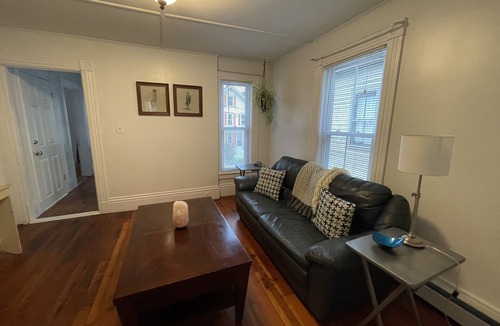 Concord Apartment | Downtown Fresh Bright 2 Bedroom Remodeled Historic Apartment