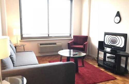 Downtown Jersey City Apartment | Downtown Luxury Suites