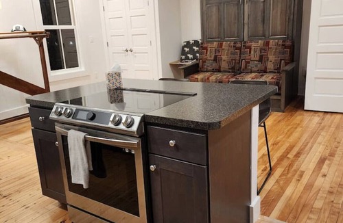 Middlebury Apartment | *Downtown Middlebury Waterfall Studio Apartment*