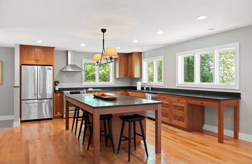 Middlebury House | Downtown Middlebury River House
