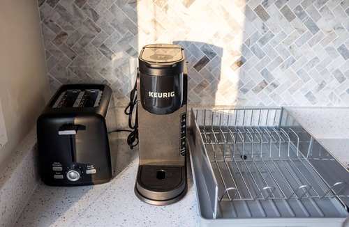 Downtown Apartment | Downtown Silver Spring 2BR Luxury Apt with Rooftop Pool & Metro access