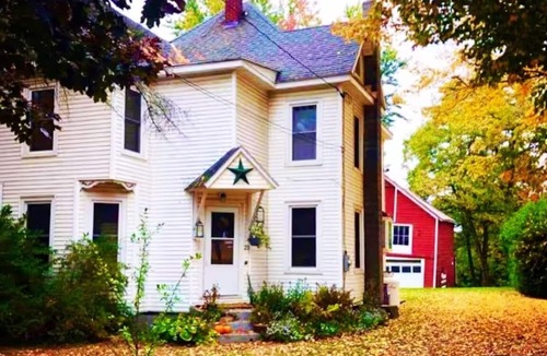 Cherry Valley House | Dreams Park Accessible Historic 3-bedroom house in Artsy Cherry Valley
