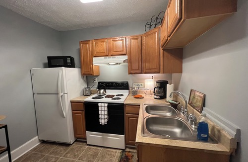 Winchester Apartment | Dreamweaver — 1BR 1BA just two blocks from the downtown walking mall